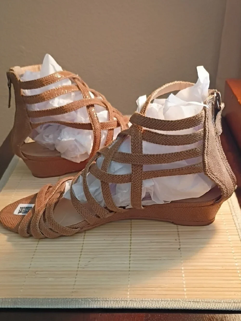 comfortview Tan Strappy Wedge Sandals 8.5W (WIDE)